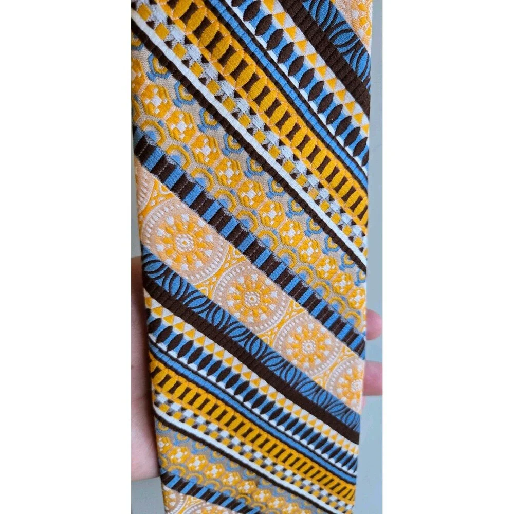 Vintage 1970s Grenada by Excello Wide Sunburst Medallion Necktie GROOVY Retro